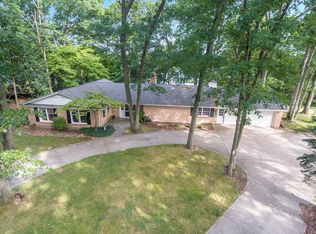 422 Lake Dr, Allegan, MI 49010