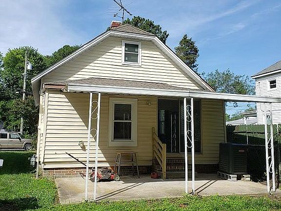 5th image of 13 E Sherwood Ave