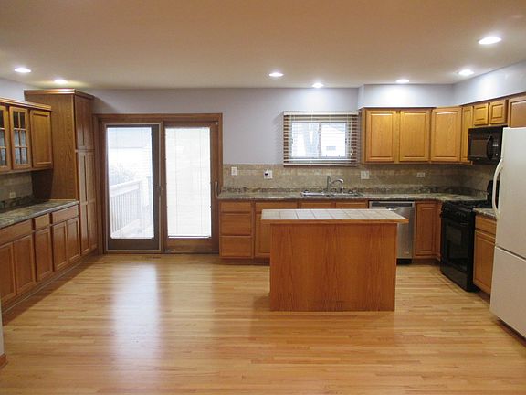 5th image of 6N284 Catalpa Ave
