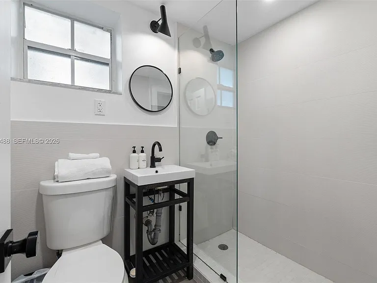 541 NE 62nd St #13 — Photo 18