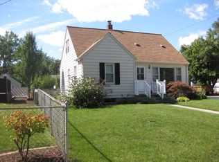 704 Elm St, Essexville, MI