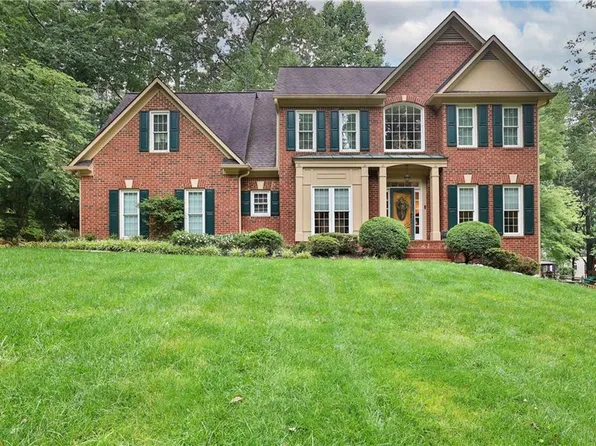 1860 Habersham Gate Dr, Cumming, GA 30041