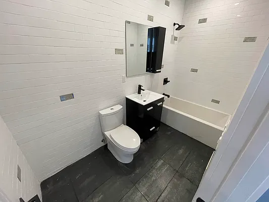 Rented by Delmark Realty LLC | media 7