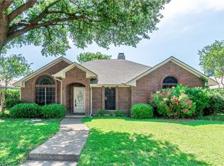 426 N Winding Oaks Dr, Wylie, TX 75098