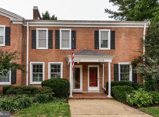 4877 28th St S #B, Arlington, VA