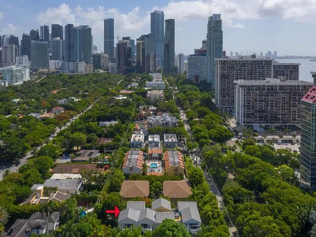 2100 Brickell Ave #305 — Photo 9