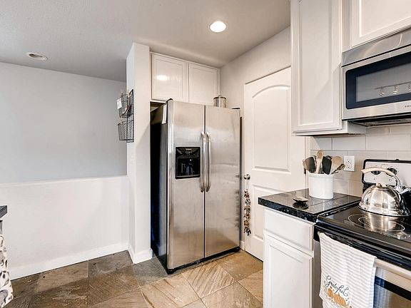 5th image of 2270 N Valentia St