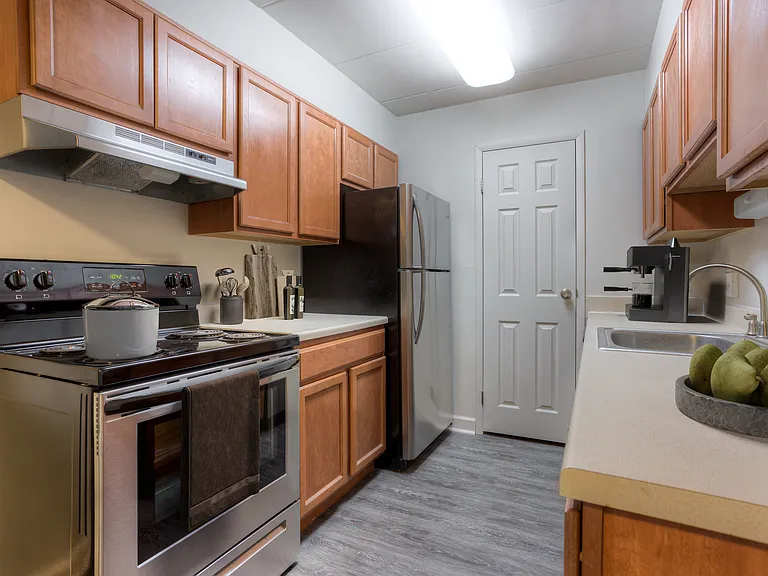 Windsor Woods Apartments — Photo 35