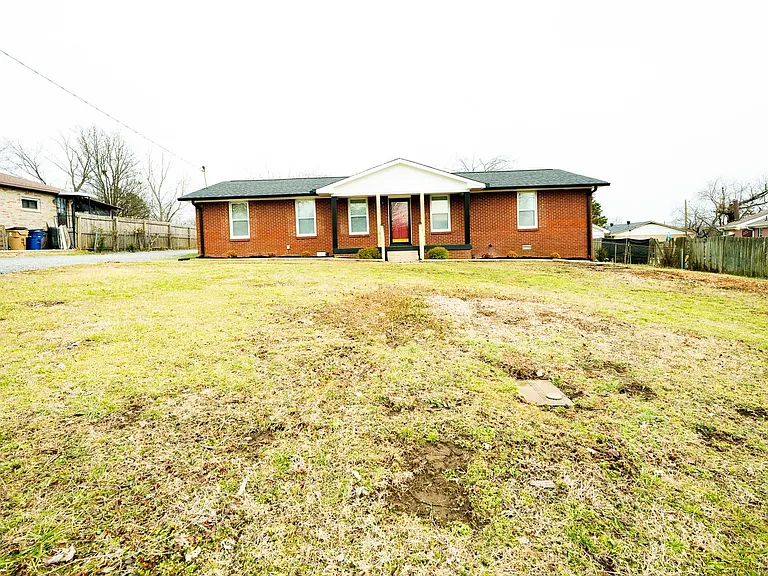 436 Gates Rd — Photo 2