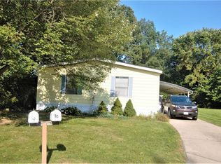 16 Michael Dr #16, Olmsted Falls, OH 44138