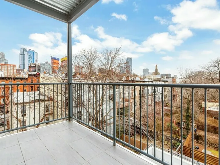 159 Smith St #5B — Photo 9