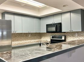 701 NW 19th St, Fort Lauderdale, FL