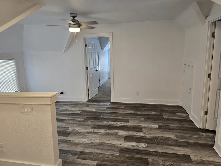 1564 E 82nd St #3 — Photo 16