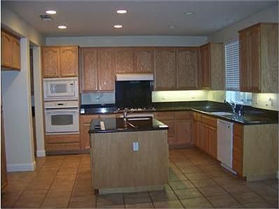 2nd image of 1934 Meritt Dr