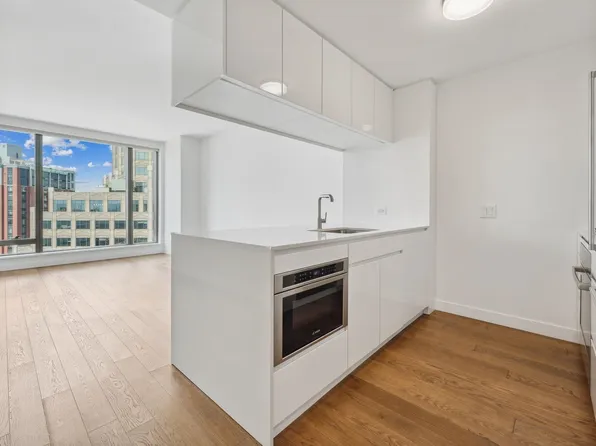 99 Hudson Street image 9 of 35