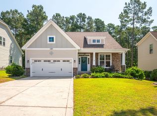 197 Valley Stream Rd, Spring Lake, NC 28390