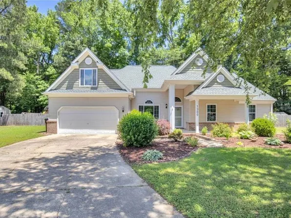 1300 Equinox Lndg, Chesapeake, VA 23322