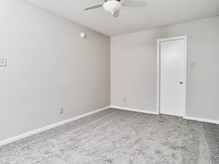 14169 Clapboard Dr — Photo 39