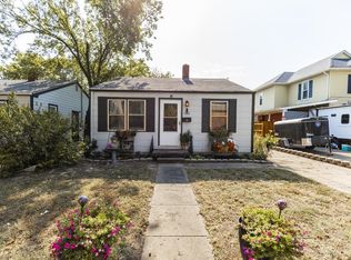 708 Smoky Hill Dr, Salina, KS 67401