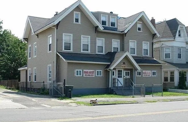 976 Iranistan Ave #15
