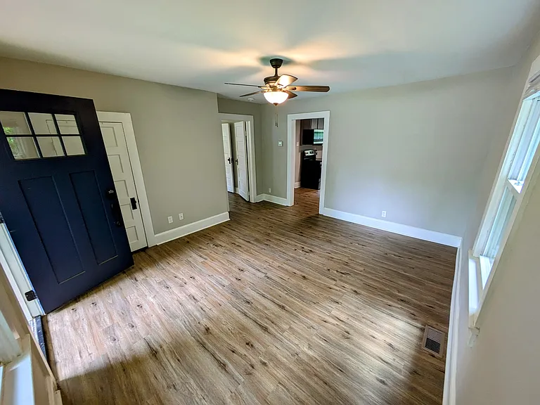 123 W Marion Rd — Photo 3