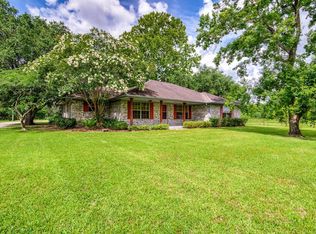 8902 Crestmont Dr, Manvel, TX 77578