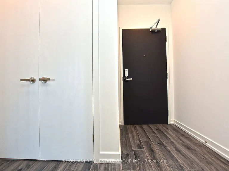 77 Shuter St #Penthouse 08 — Photo 19