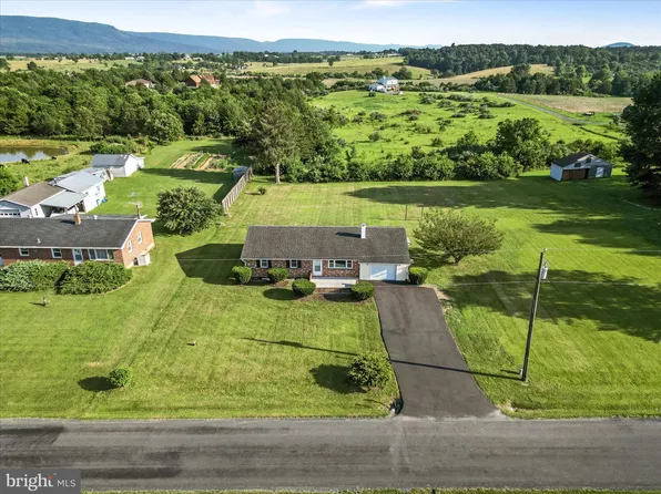 522 Hamburg Rd, Edinburg, VA 22824