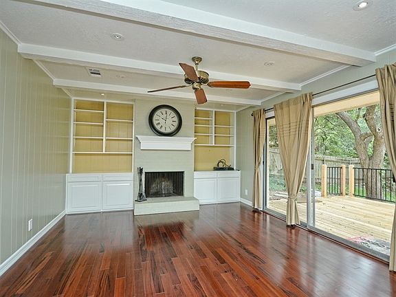 3rd image of 8718 Tallwood Dr