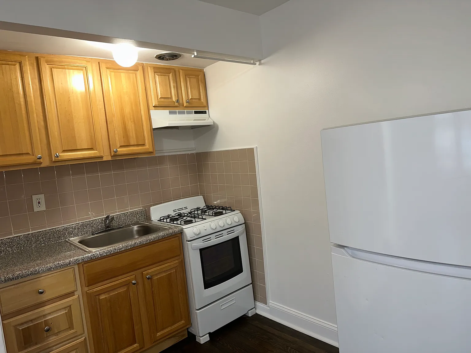 Studio, 500 sqft, $1,700 — Photo 4