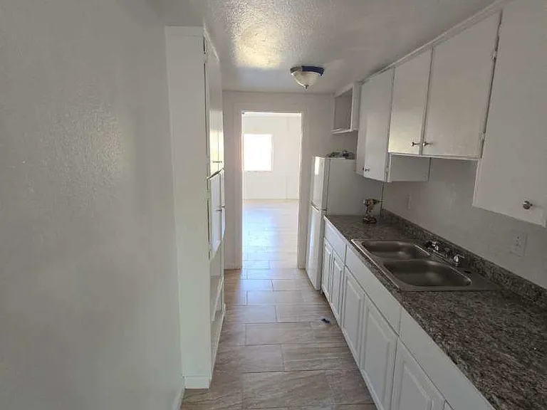7766 1/2 N Star Ave — Photo 3