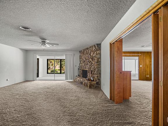 4th image of 3913 Brae Burn Dr