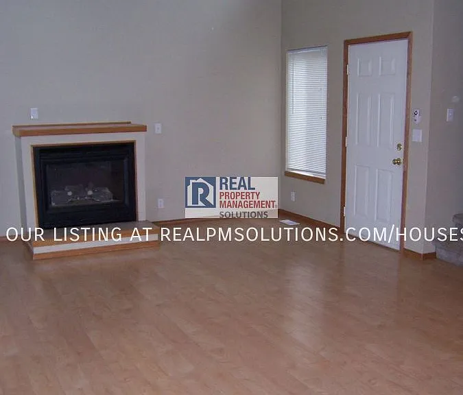 3173 NE 13th Pl — Photo 9