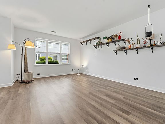 2nd image of 2890 Glacier Way Unit B
