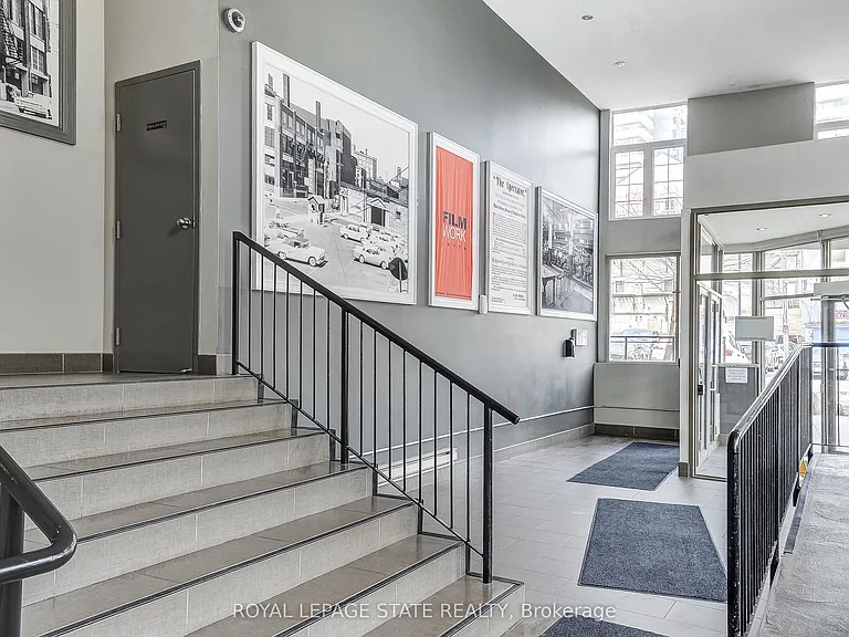 80 King William St #214 — Photo 4
