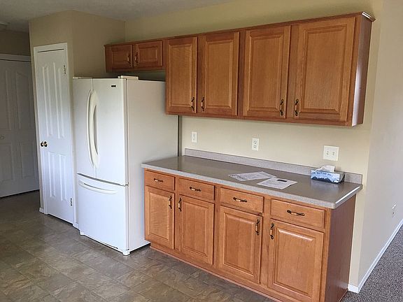 3rd image of 18 Amalfi Dr