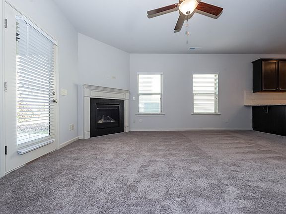 4th image of 309 Lara Ln