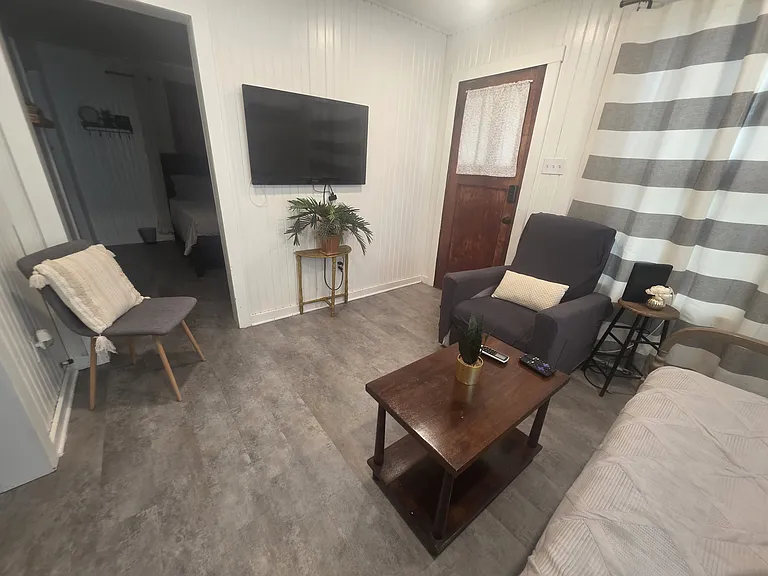 116 Loop St — Photo 6