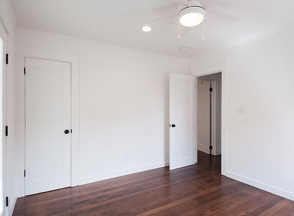 5th image of 2331 Penmar Ave