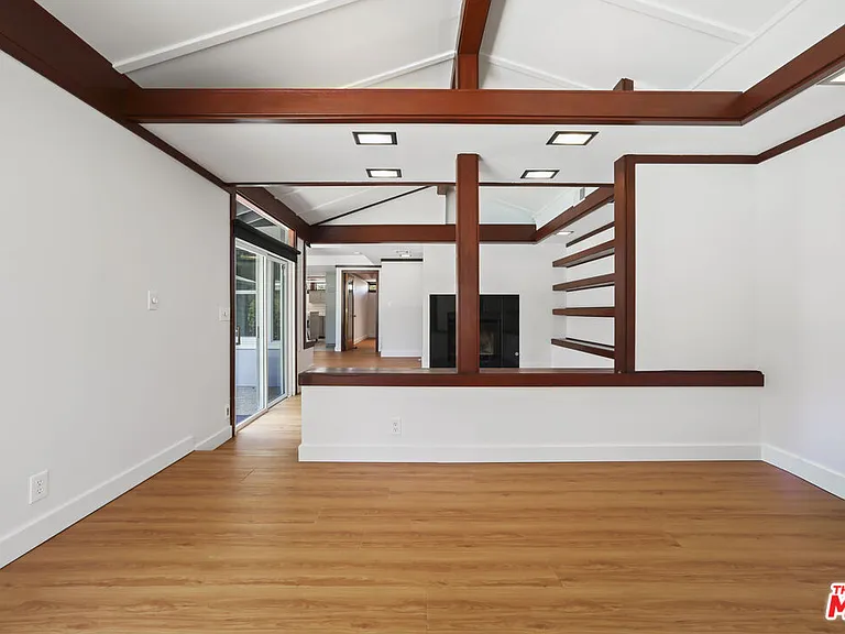 2672 Veteran Ave — Photo 18
