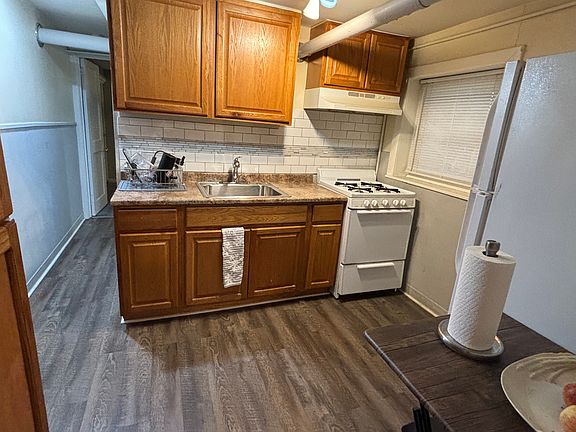 5th image of 6246 N Wayne Ave #Basement