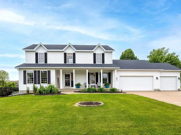 4837 White Post Rd, Bettendorf, IA 52722