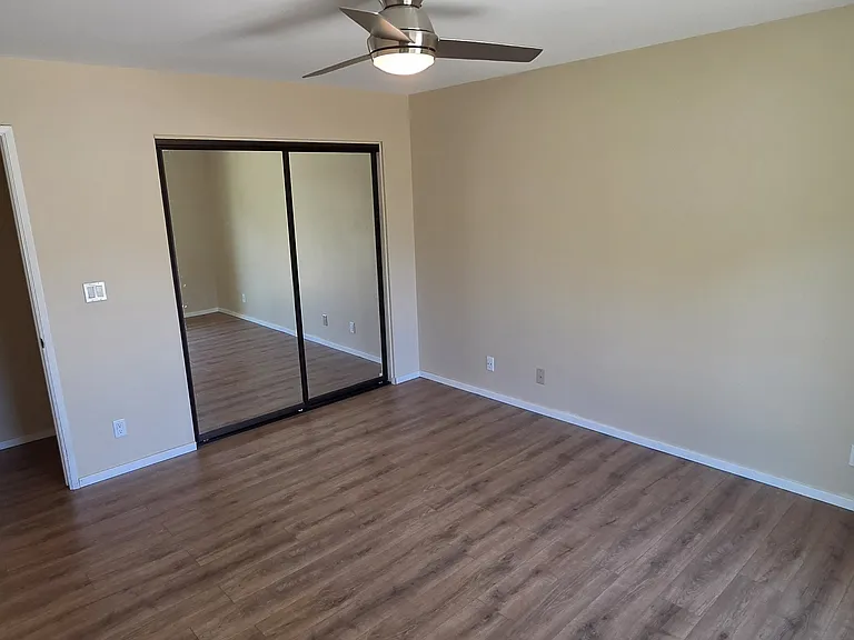 819 Cambon Cir — Photo 13