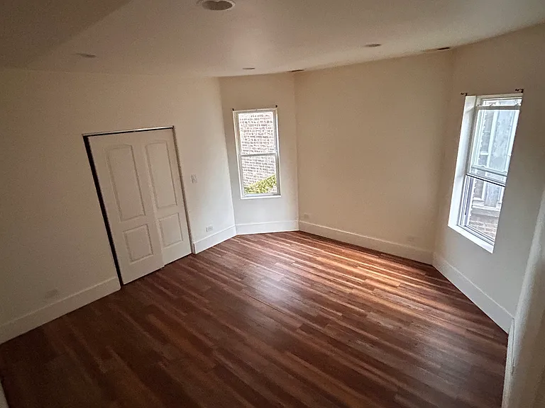 8034 S Eberhart Ave #2 — Photo 18