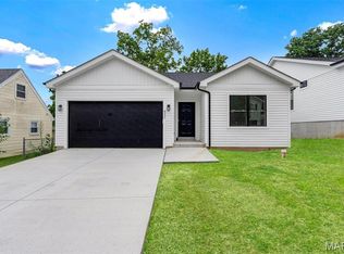 457 Rosedale Ter, Ballwin, MO 63021
