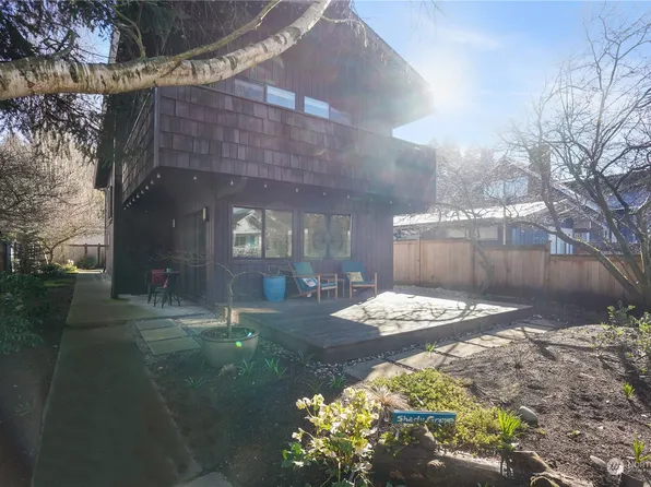 2534 56th Avenue SW, Seattle, WA 98116