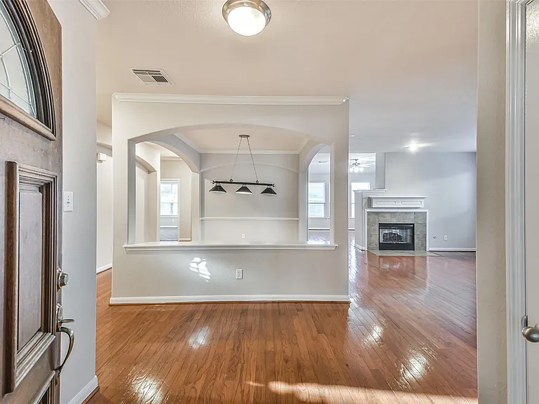 9506 Gramond Hall Ct — Photo 4
