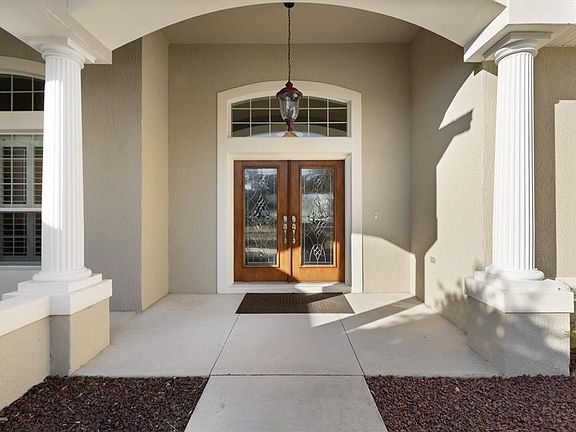 5th image of 1116 Russell Loop