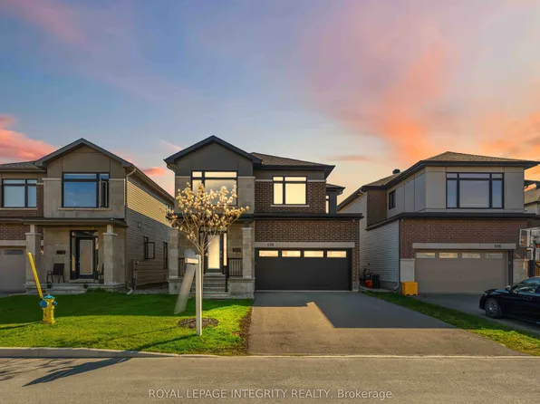 698 Odyssey Way, Ottawa, ON K1T 0V3
