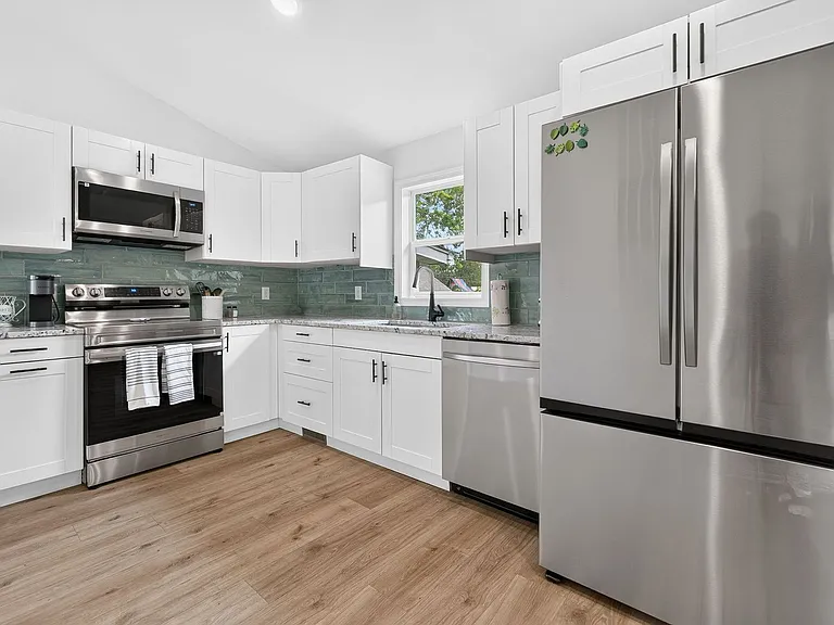 7690 Walnut St — Photo 13
